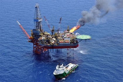Vietnam seeks foreign investment in oil and gas exploitation - ảnh 1